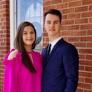 Meet your Posher, Simone